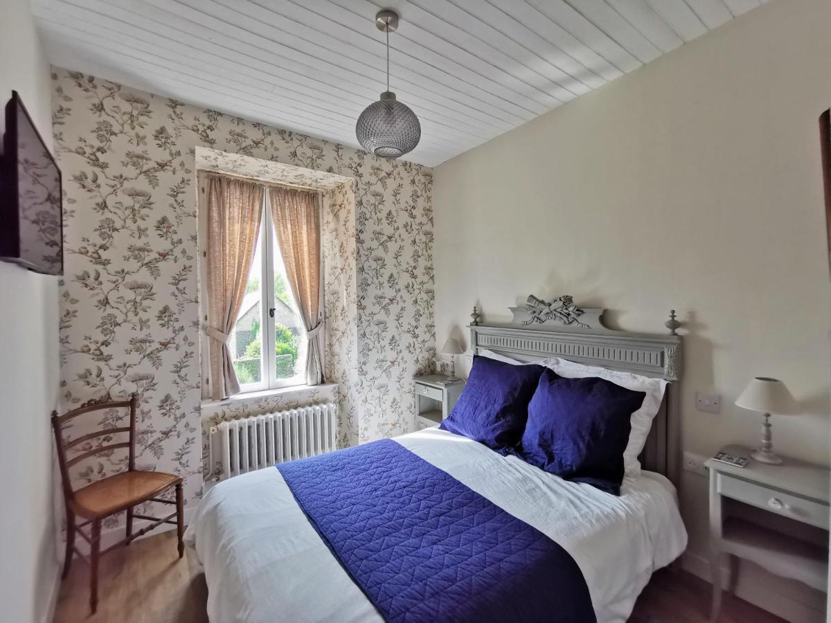 'Les Portes Bleues' Chambres D'Hotes Langourla Værelse billede
